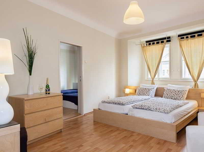 Apartments Happy Prague 2 9