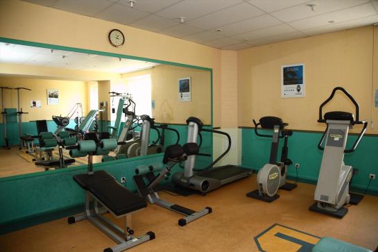 Sky High Hotel Airport 11