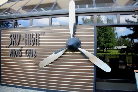 Sky High Hotel Airport 12