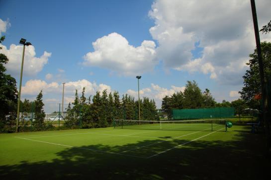 Sky High Hotel Airport 14