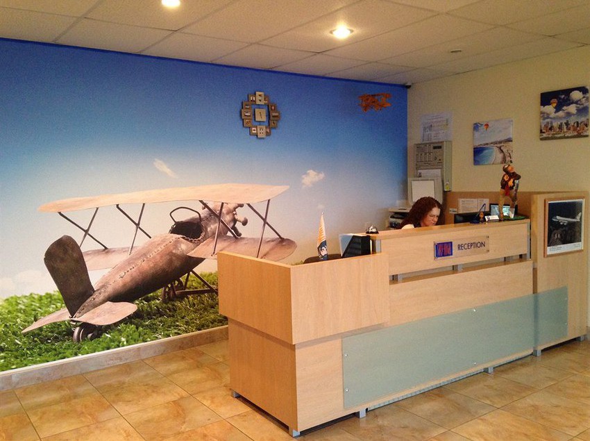 Sky High Hotel Airport 3