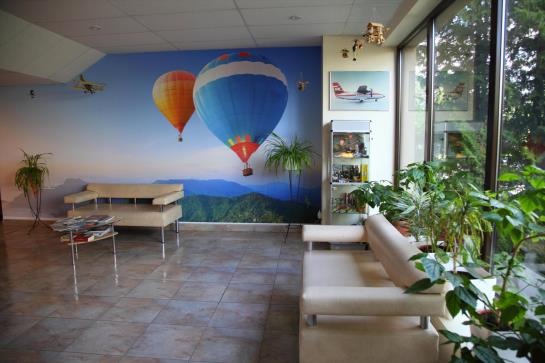 Sky High Hotel Airport 7