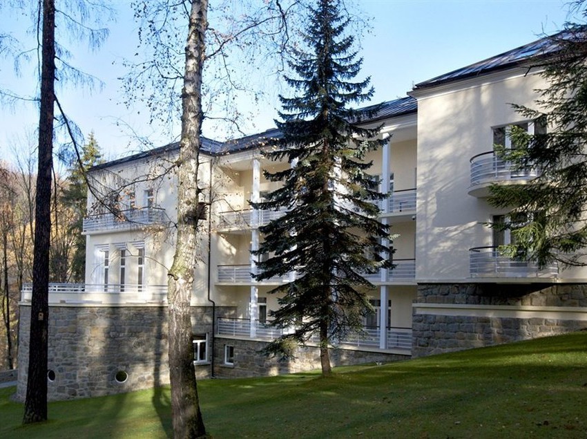 Hotel Modrzewie Park 1