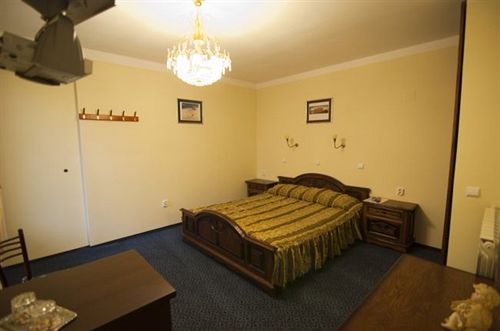 Hotel Pensiunea Italiana 13