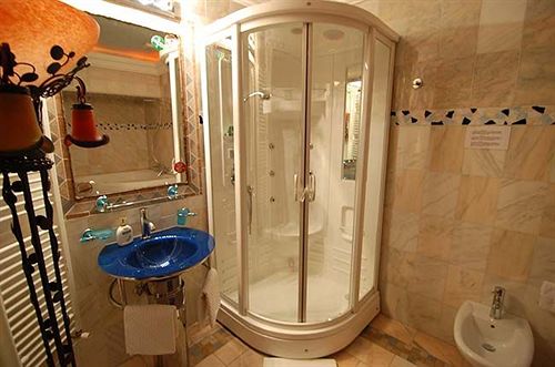 Hotel Pensiunea Italiana 18