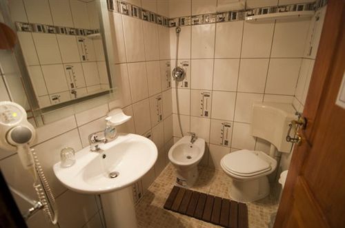 Hotel Pensiunea Italiana 19