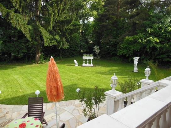 Bed and Breakfast Pension Beate 12