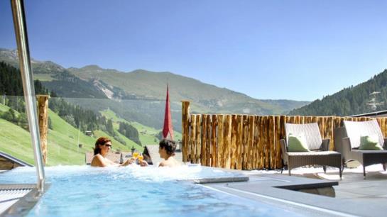 Aktiv- & Wellnesshotel Bergfried Tux