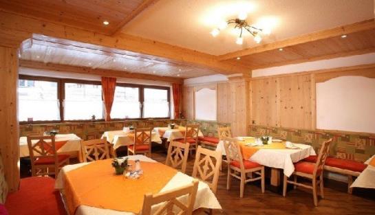 Bed & Breakfast Pension Vier Jahreszeiten