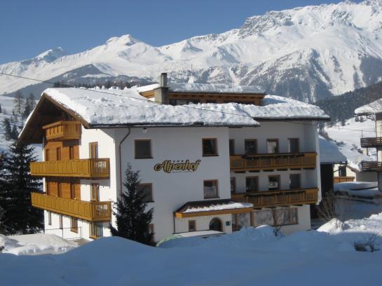 Bed & Breakfast Alpenhof Nauders Pension
