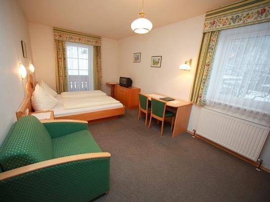 Pension Gasthof Weberhäusl 12