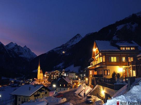 Hotel Kaiservilla 12