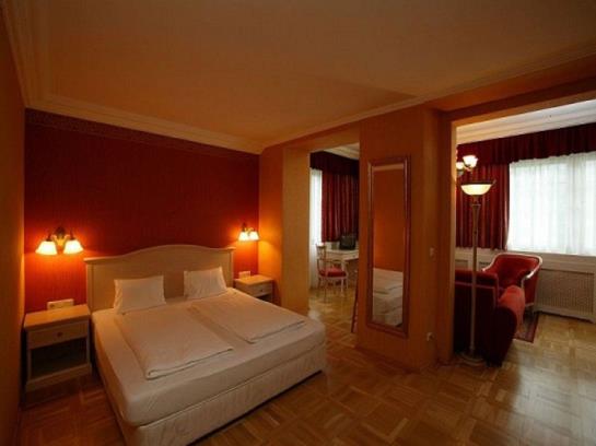 Hotel Kaiservilla 17