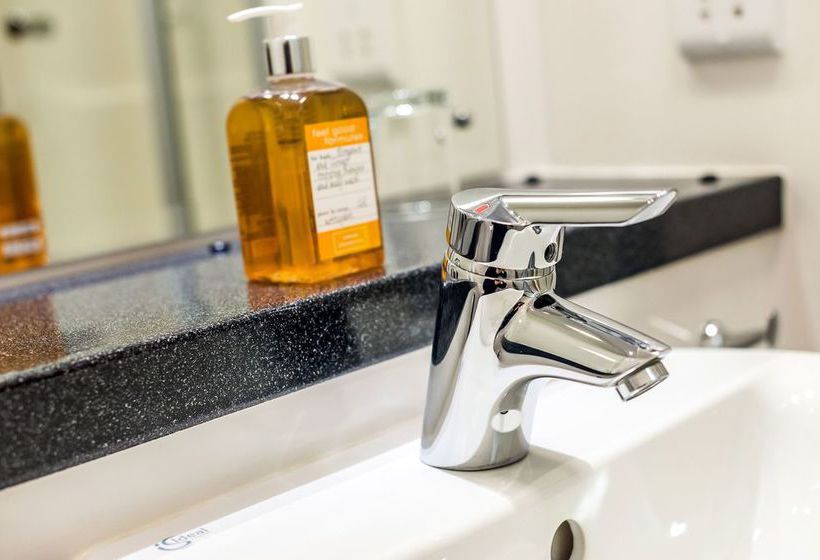 Richmond Place Apartments