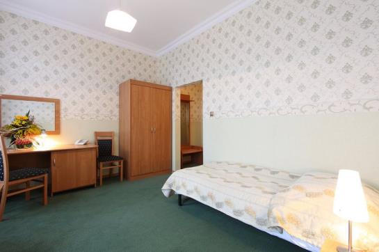 Hotel Polonia Palast 5