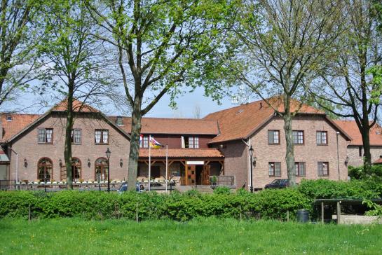 Hotel De Roosterhoeve 13