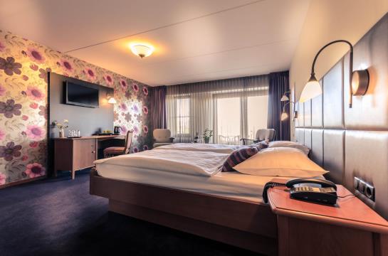 Hotel De Roosterhoeve 8