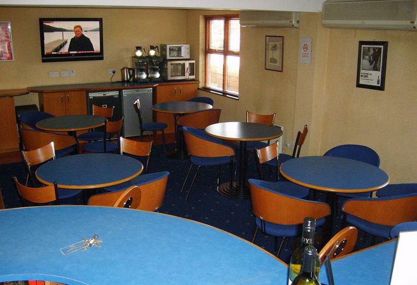 Hotel Redwings Lodge