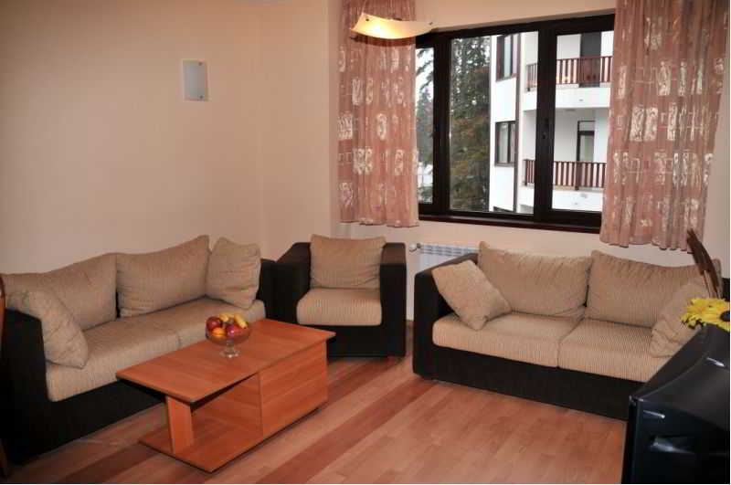 Tes Flora Apartments