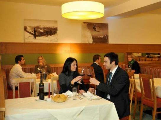 Pension Alpengasthof Hierzegger