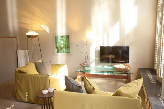 Miss Blanche Short Stay Suites & Apartments 16