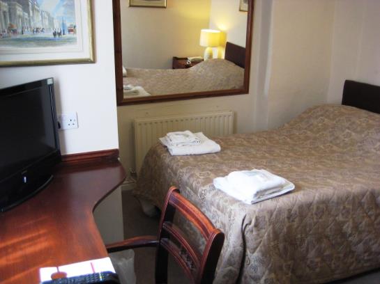 Hotel The Old George Inn 11