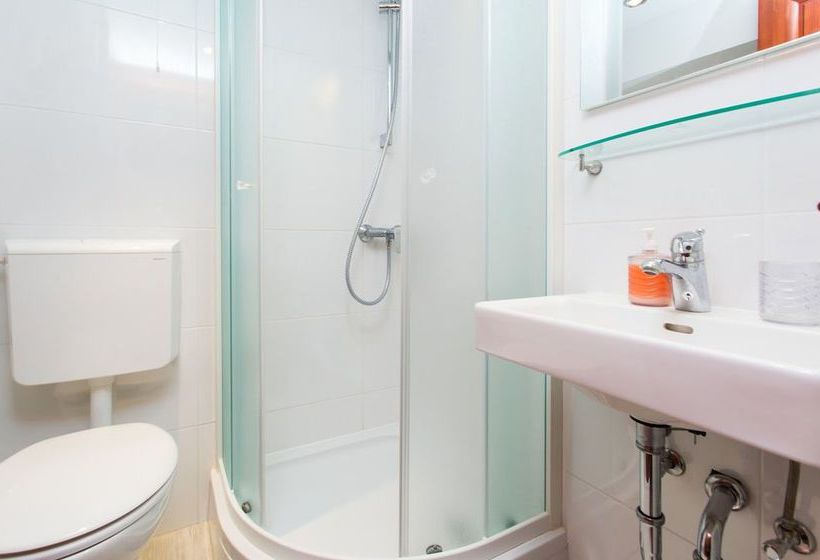 Hotel Apartments Ivana Old Town