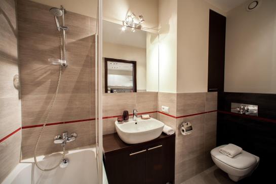 Platinum Towers Central Apartments 4