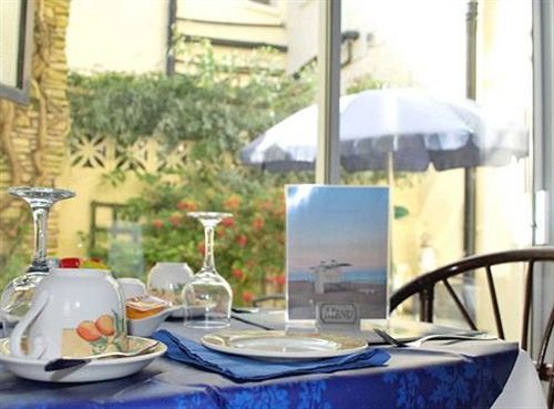 Bed and Breakfast Ocean Breeze Guest House