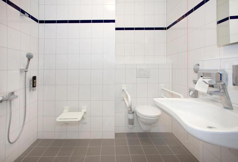 A&O Amsterdam Hotel & Hostel 14