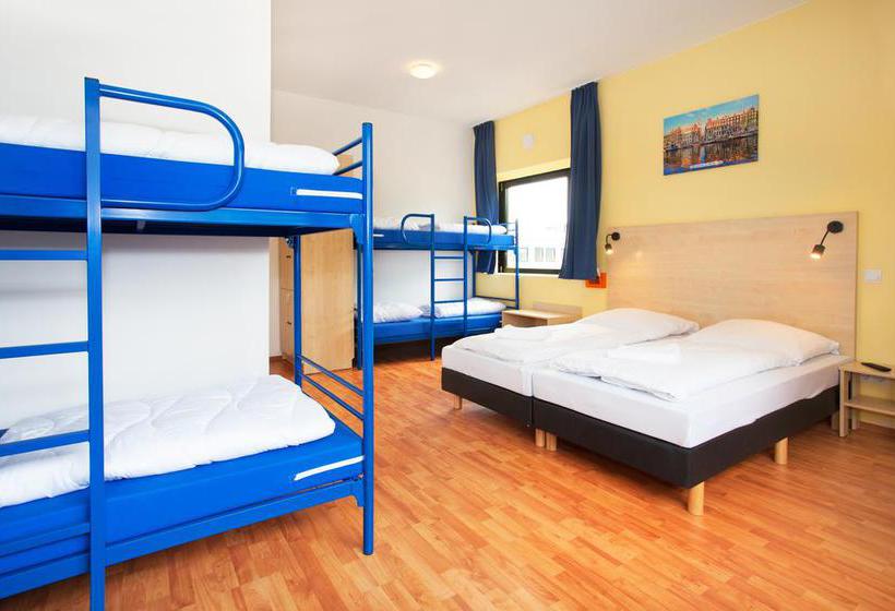 A&O Amsterdam Hotel & Hostel 16