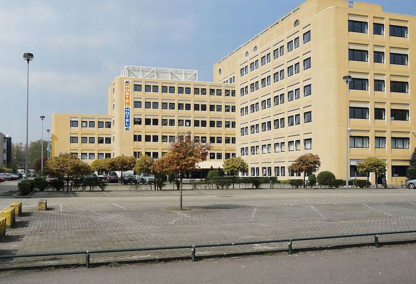 A&O Amsterdam Hotel & Hostel 2