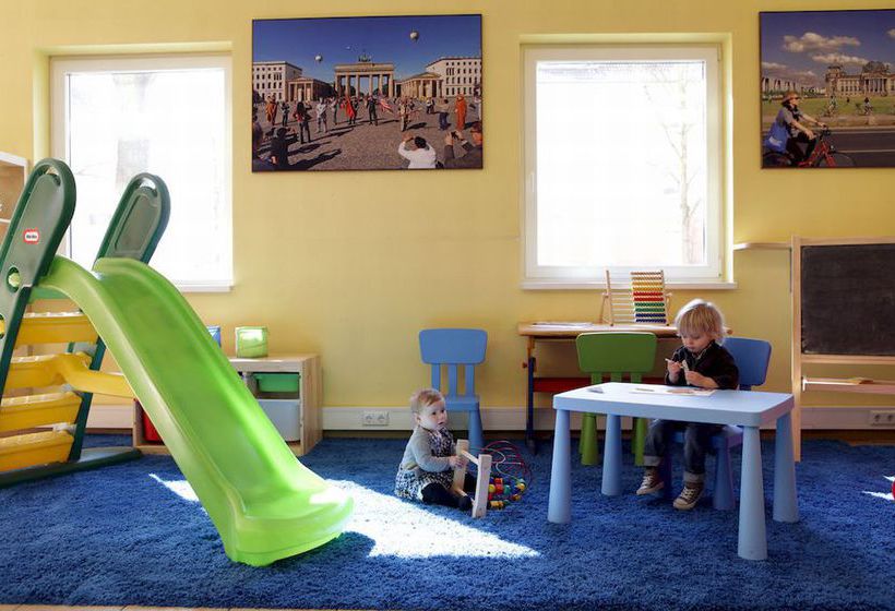 A&O Amsterdam Hotel & Hostel 5