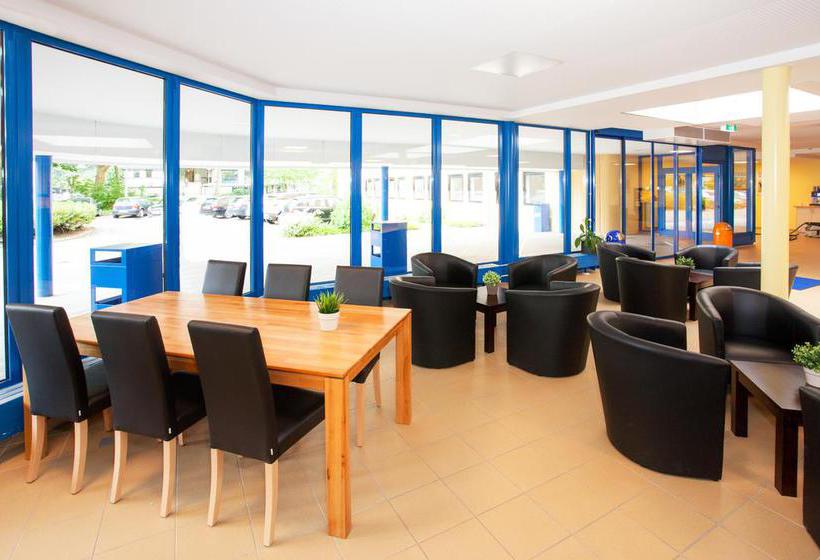 A&O Amsterdam Hotel & Hostel 8