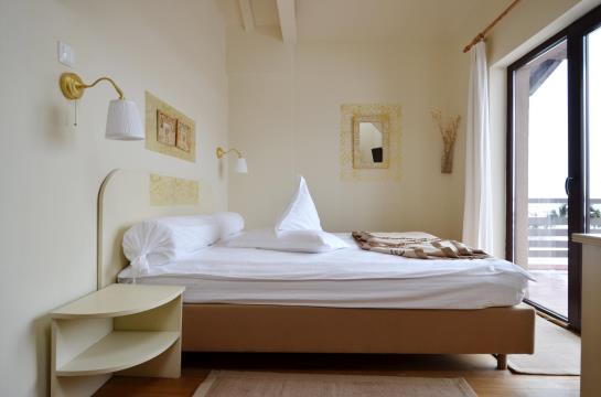 Hotel Casa Din Bran 8