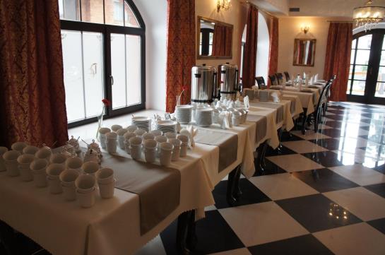 Hotel Dworska Elektrownia 17