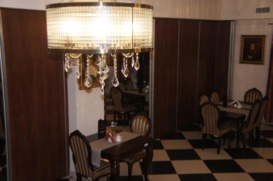 Hotel Dworska Elektrownia 18