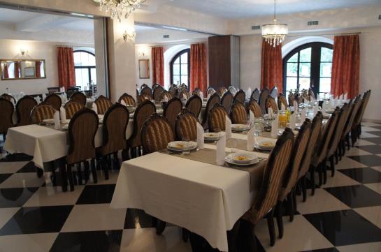 Hotel Dworska Elektrownia 4