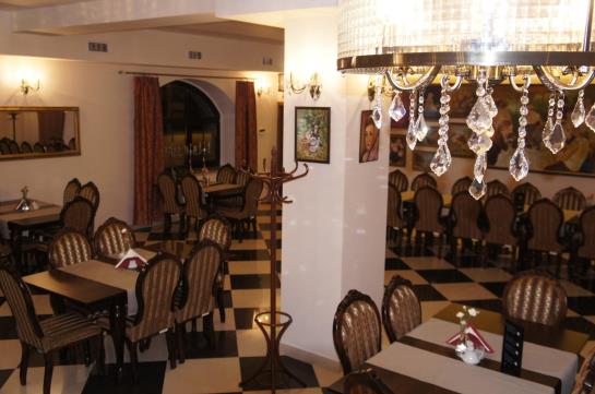 Hotel Dworska Elektrownia 8