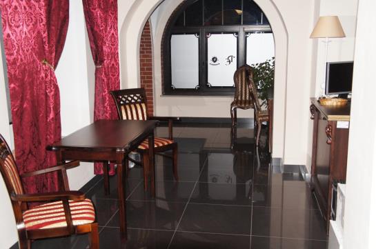 Hotel Dworska Elektrownia 9