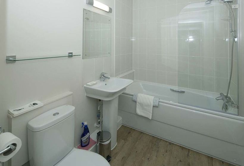 House Of Fisher Central House 16