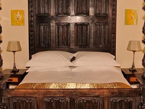 Hotel Camelot Castle 12