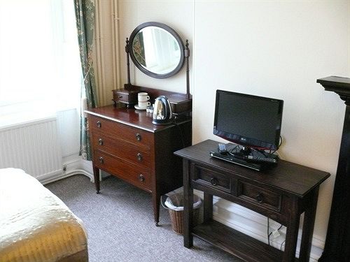 Hotel Camelot Castle 8