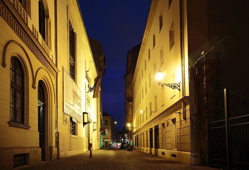 Auberge Hôtelière Maverick City Lodge