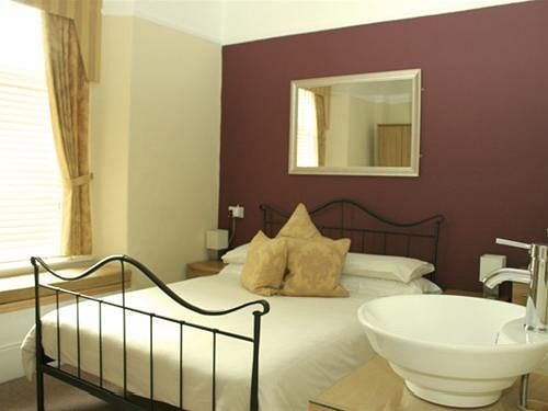 Pensão St Bernards 11