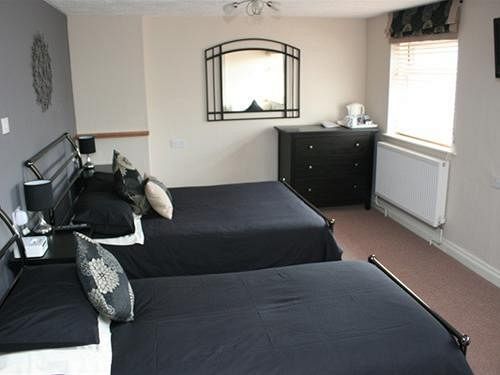 Pensão St Bernards 4