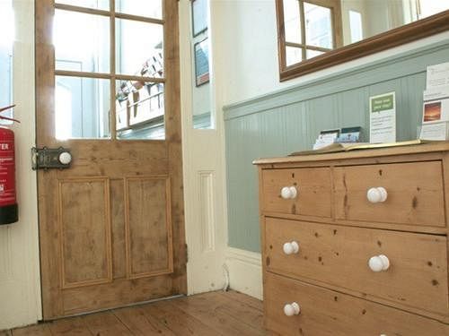 Pensão St Bernards 5