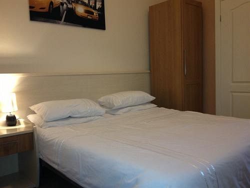 Bed and Breakfast Inn On The Broadway Woking