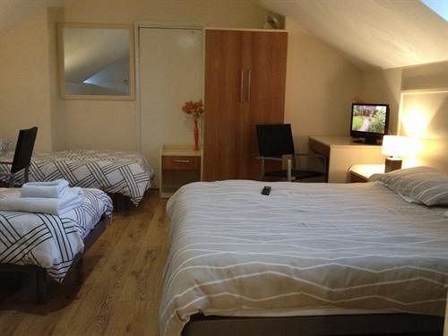 Bed and Breakfast Inn On The Broadway Woking 4