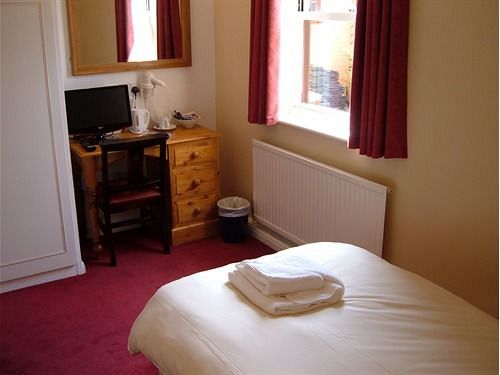 Hotel The Wheatsheaf Pub 6